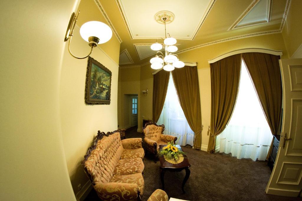 Bialy Dwor Bed and Breakfast Kwidzyn Værelse billede